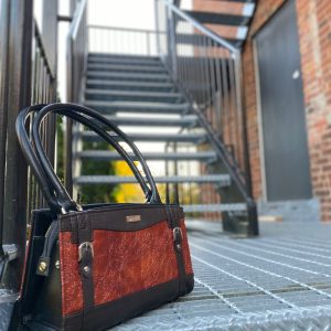 Classic Reese with matching Brown Pockette